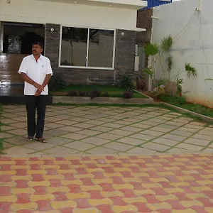 https://pratham-residency.mysorehotels.org